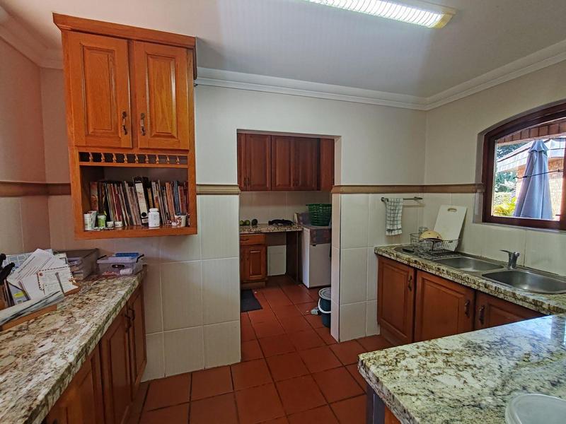 8 Bedroom Property for Sale in Umtentweni KwaZulu-Natal