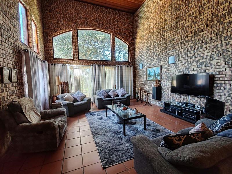 8 Bedroom Property for Sale in Umtentweni KwaZulu-Natal