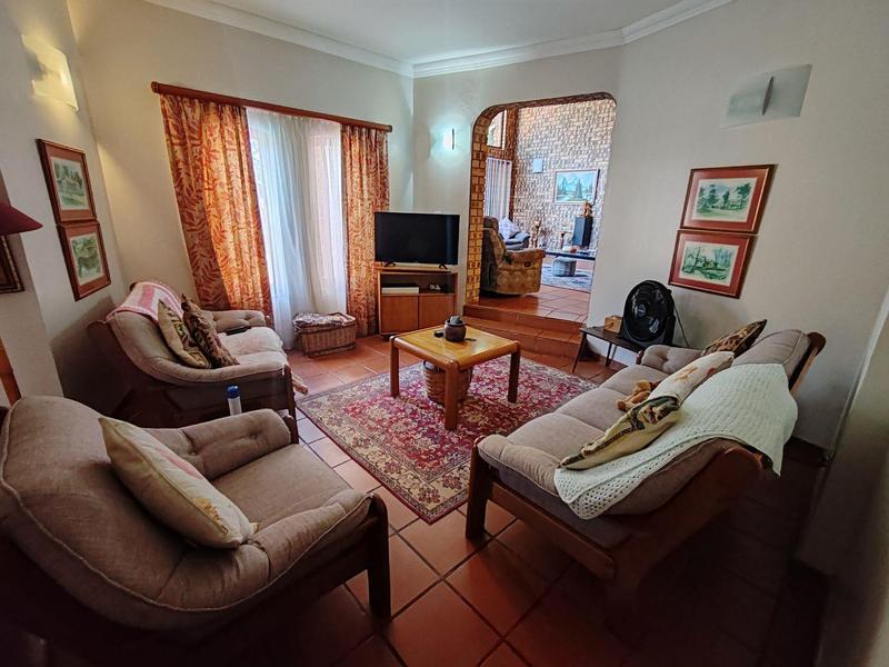 8 Bedroom Property for Sale in Umtentweni KwaZulu-Natal