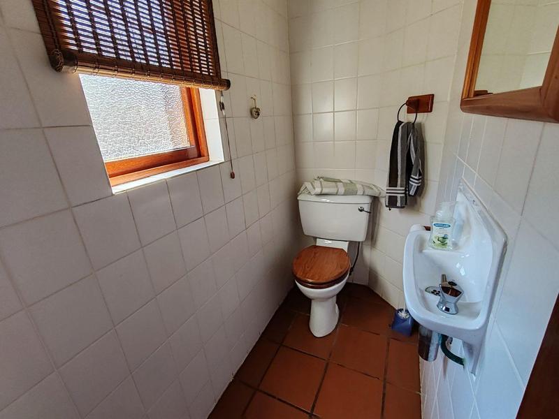 8 Bedroom Property for Sale in Umtentweni KwaZulu-Natal