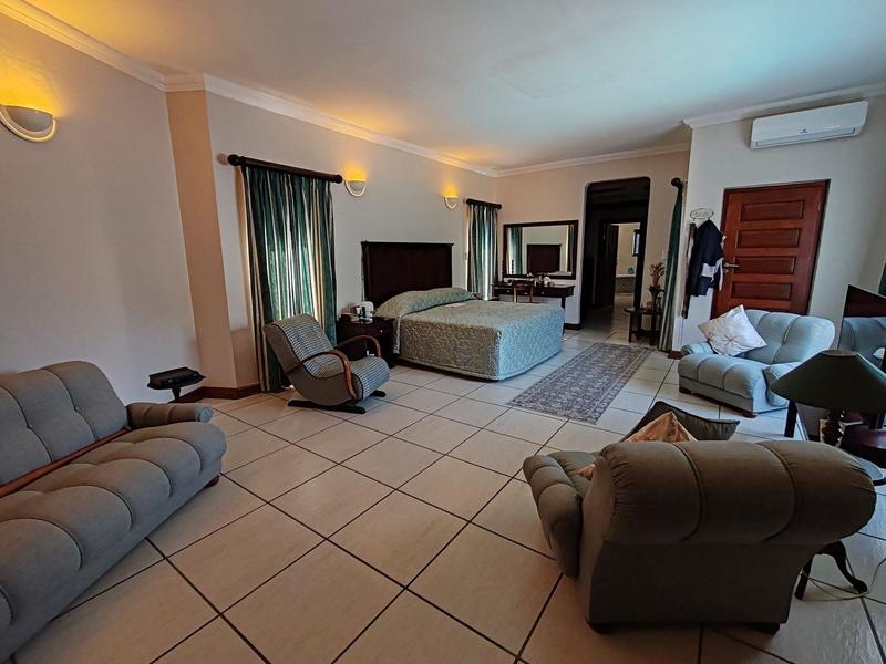8 Bedroom Property for Sale in Umtentweni KwaZulu-Natal