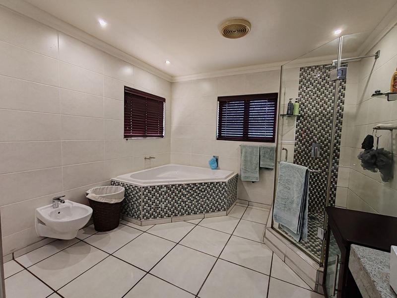 8 Bedroom Property for Sale in Umtentweni KwaZulu-Natal