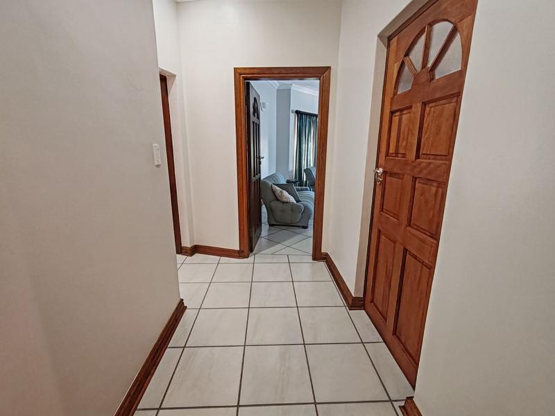 8 Bedroom Property for Sale in Umtentweni KwaZulu-Natal