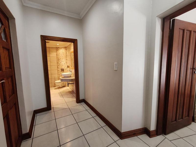 8 Bedroom Property for Sale in Umtentweni KwaZulu-Natal