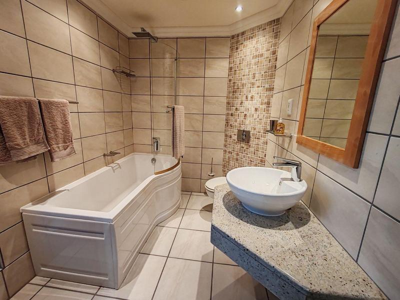 8 Bedroom Property for Sale in Umtentweni KwaZulu-Natal