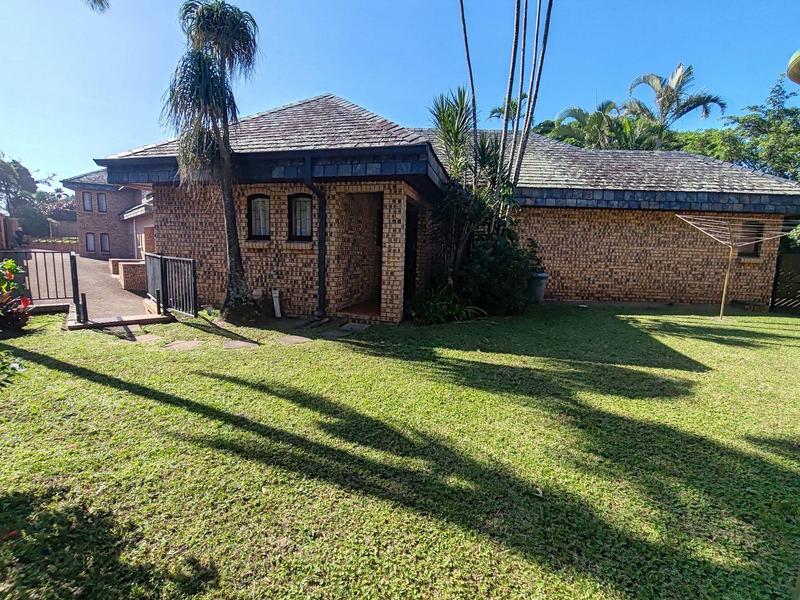 8 Bedroom Property for Sale in Umtentweni KwaZulu-Natal