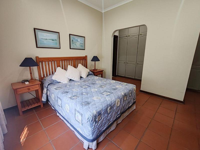 8 Bedroom Property for Sale in Umtentweni KwaZulu-Natal