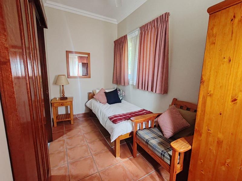 8 Bedroom Property for Sale in Umtentweni KwaZulu-Natal