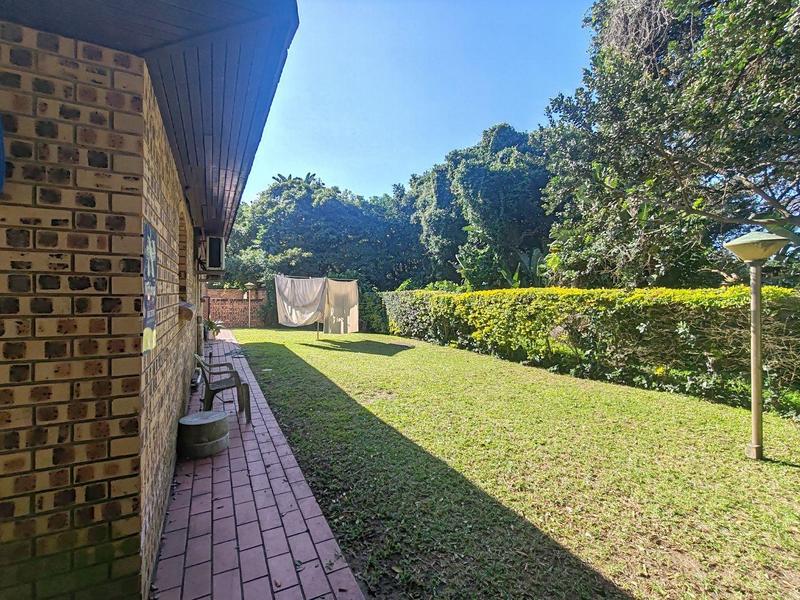 8 Bedroom Property for Sale in Umtentweni KwaZulu-Natal