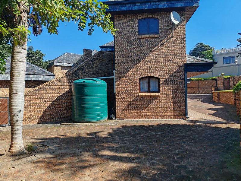 8 Bedroom Property for Sale in Umtentweni KwaZulu-Natal