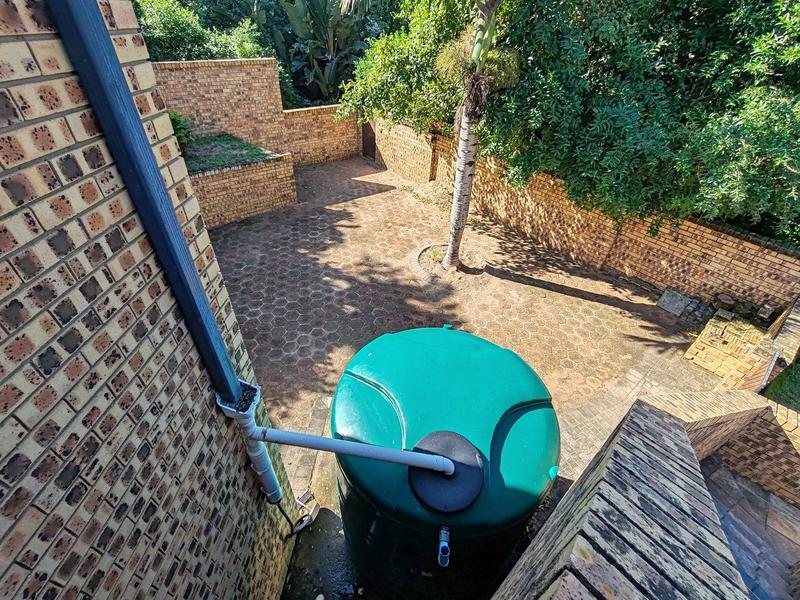 8 Bedroom Property for Sale in Umtentweni KwaZulu-Natal