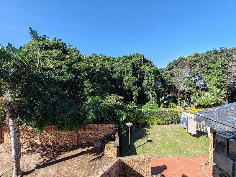 8 Bedroom Property for Sale in Umtentweni KwaZulu-Natal