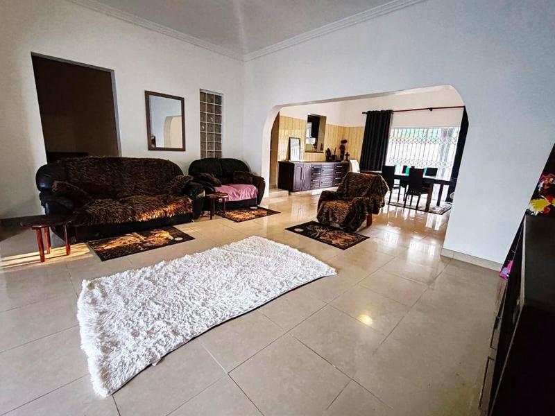 6 Bedroom Property for Sale in Umtentweni KwaZulu-Natal