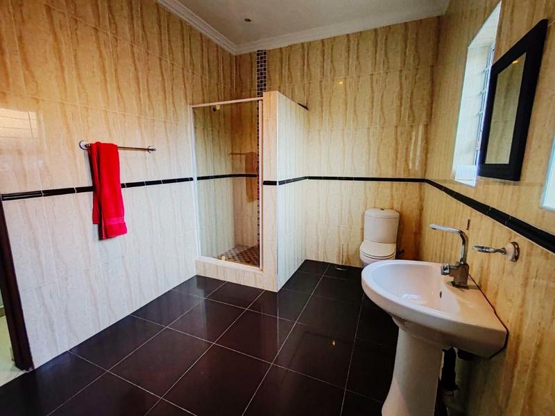 6 Bedroom Property for Sale in Umtentweni KwaZulu-Natal