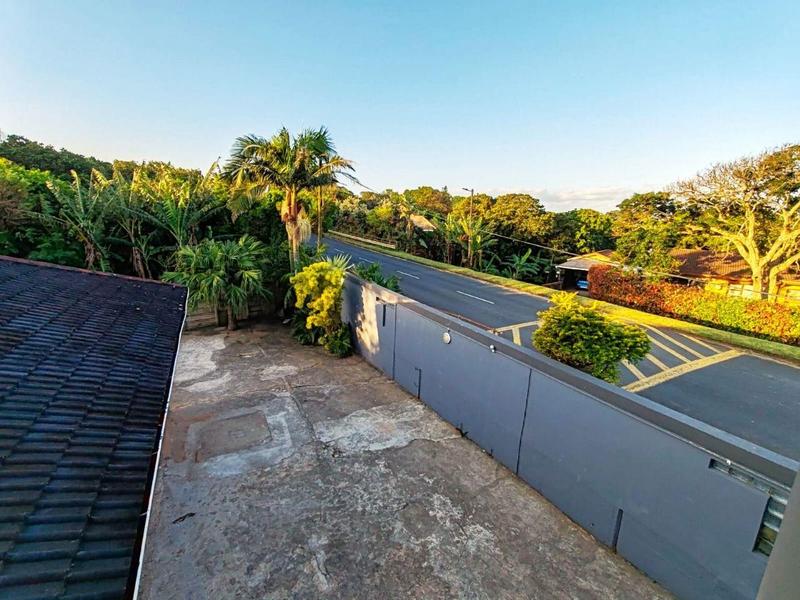 6 Bedroom Property for Sale in Umtentweni KwaZulu-Natal