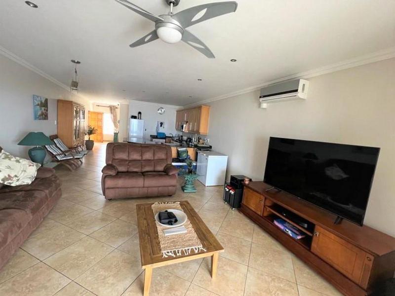 3 Bedroom Property for Sale in Uvongo KwaZulu-Natal