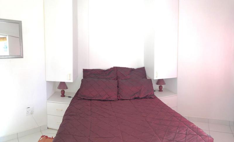2 Bedroom Property for Sale in Uvongo KwaZulu-Natal