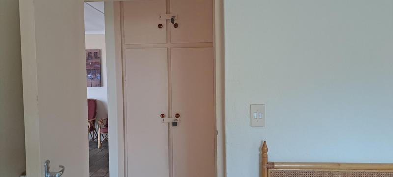 2 Bedroom Property for Sale in Uvongo KwaZulu-Natal