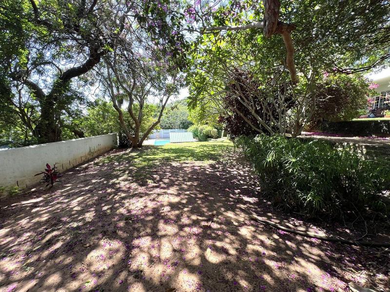 5 Bedroom Property for Sale in Uvongo KwaZulu-Natal
