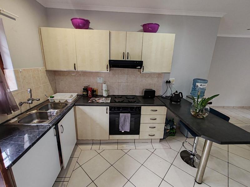 2 Bedroom Property for Sale in Uvongo KwaZulu-Natal
