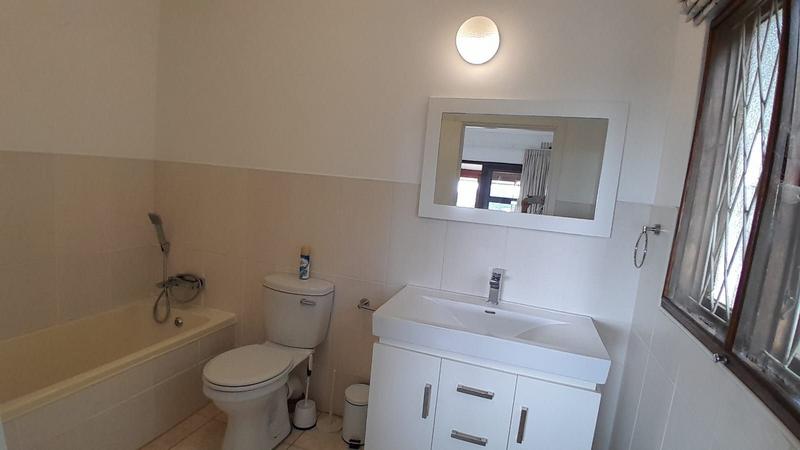 3 Bedroom Property for Sale in Uvongo KwaZulu-Natal