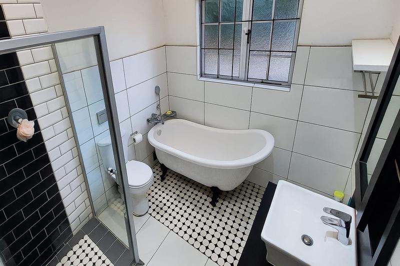 3 Bedroom Property for Sale in Uvongo KwaZulu-Natal