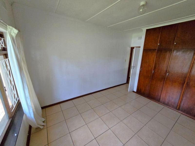5 Bedroom Property for Sale in Uvongo KwaZulu-Natal