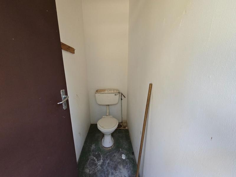 5 Bedroom Property for Sale in Uvongo KwaZulu-Natal