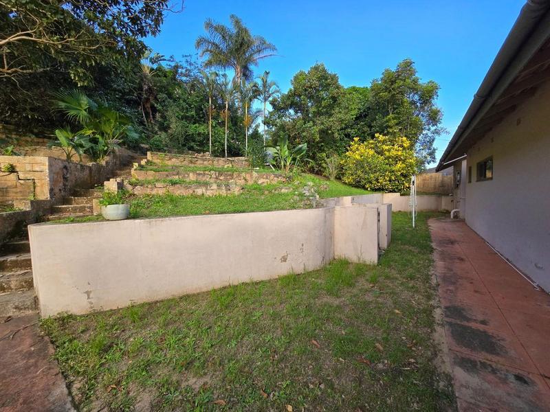 5 Bedroom Property for Sale in Uvongo KwaZulu-Natal