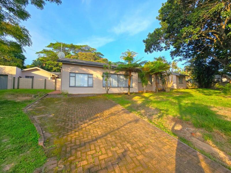 5 Bedroom Property for Sale in Uvongo KwaZulu-Natal