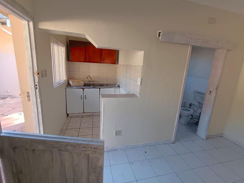 5 Bedroom Property for Sale in Uvongo KwaZulu-Natal