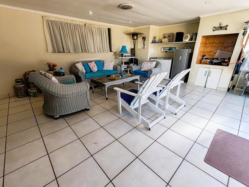 3 Bedroom Property for Sale in Uvongo KwaZulu-Natal