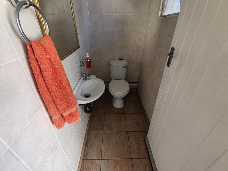 3 Bedroom Property for Sale in Uvongo KwaZulu-Natal