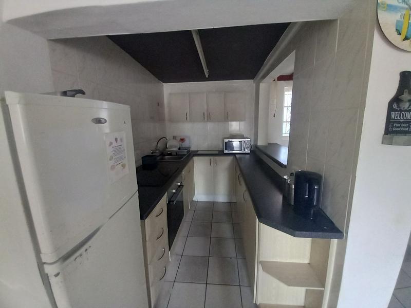 2 Bedroom Property for Sale in Uvongo Beach KwaZulu-Natal