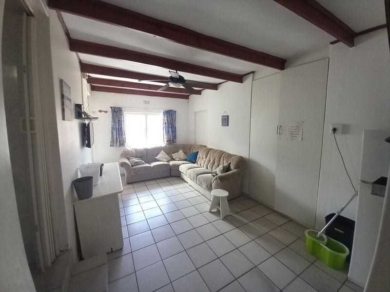 2 Bedroom Property for Sale in Uvongo Beach KwaZulu-Natal