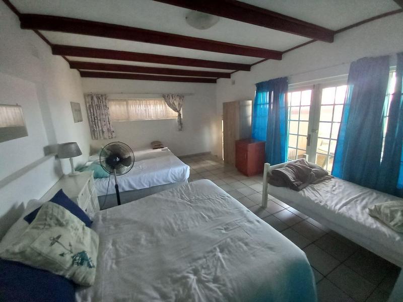 2 Bedroom Property for Sale in Uvongo Beach KwaZulu-Natal