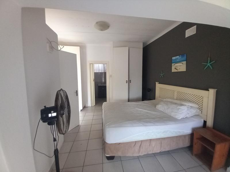 2 Bedroom Property for Sale in Uvongo Beach KwaZulu-Natal