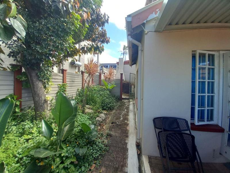 2 Bedroom Property for Sale in Uvongo Beach KwaZulu-Natal