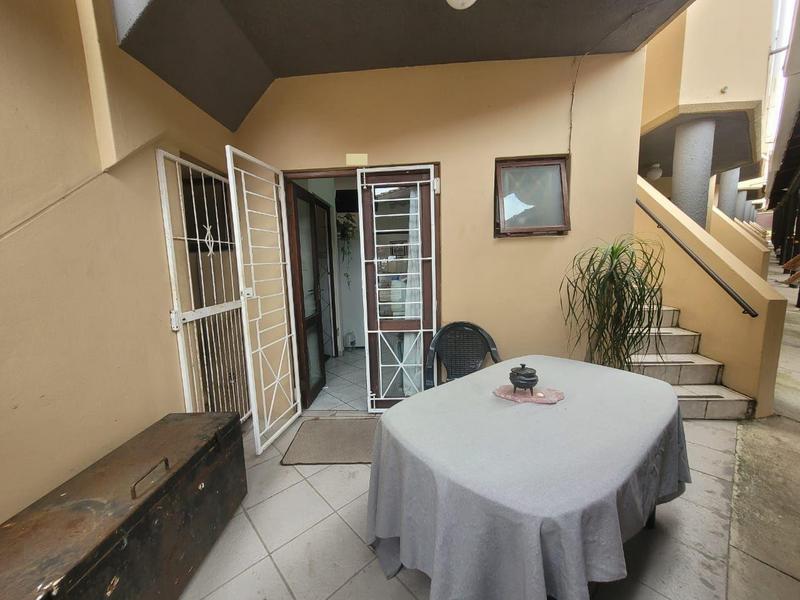 1 Bedroom Property for Sale in Uvongo Beach KwaZulu-Natal