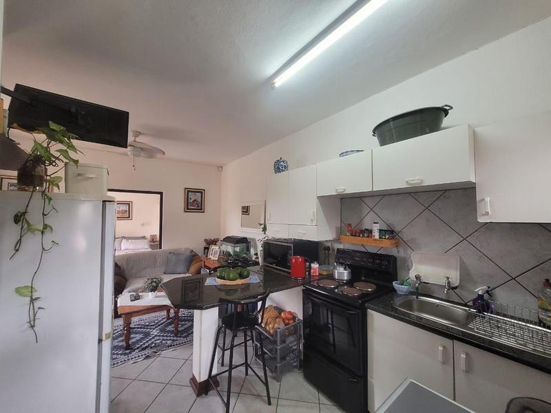 1 Bedroom Property for Sale in Uvongo Beach KwaZulu-Natal