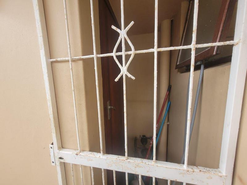 1 Bedroom Property for Sale in Uvongo Beach KwaZulu-Natal