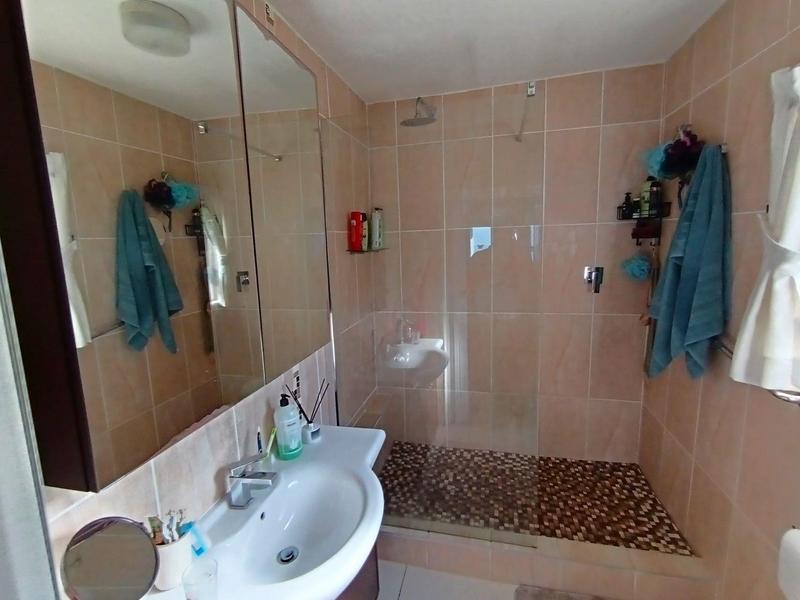 3 Bedroom Property for Sale in Uvongo Beach KwaZulu-Natal