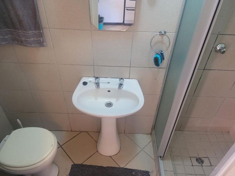 1 Bedroom Property for Sale in Uvongo Beach KwaZulu-Natal