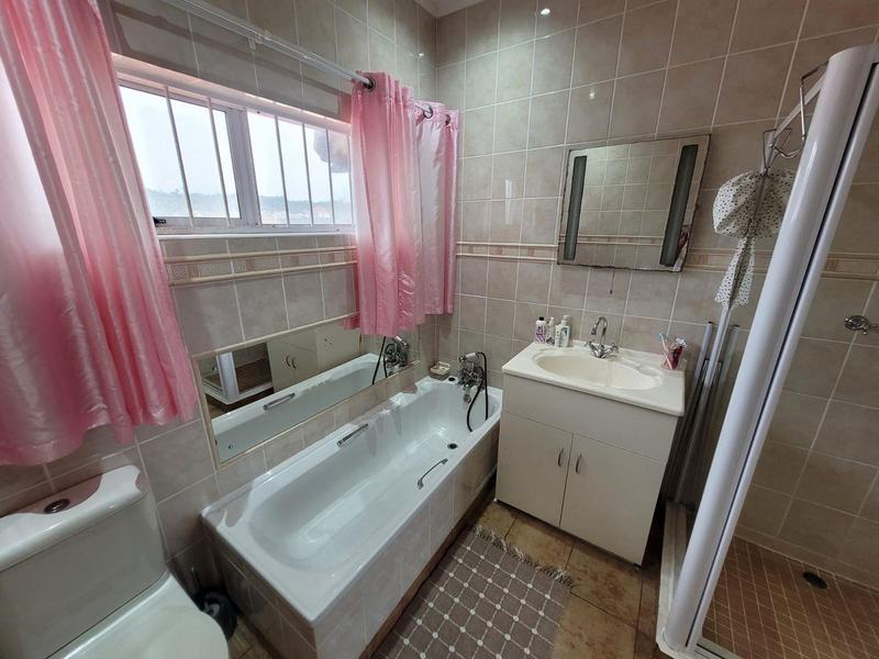 8 Bedroom Property for Sale in St Michaels On Sea KwaZulu-Natal