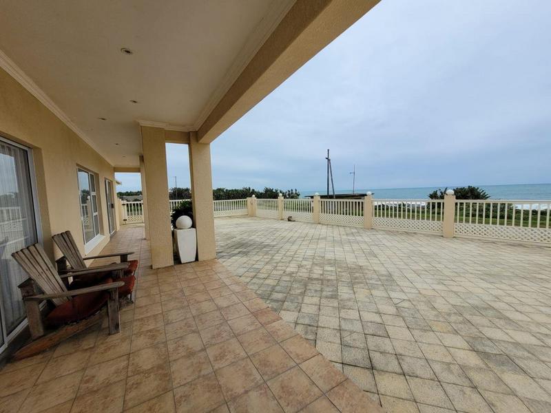 8 Bedroom Property for Sale in St Michaels On Sea KwaZulu-Natal