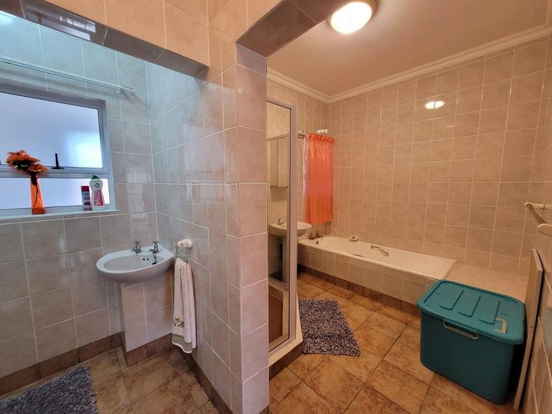 8 Bedroom Property for Sale in St Michaels On Sea KwaZulu-Natal