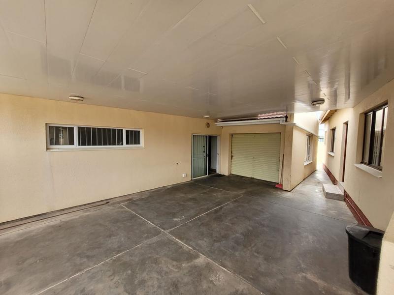 8 Bedroom Property for Sale in St Michaels On Sea KwaZulu-Natal