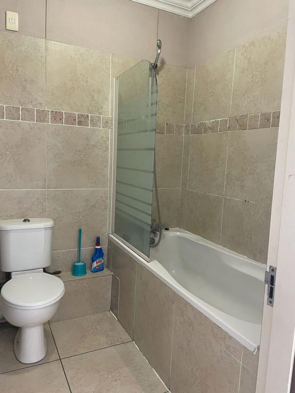 To Let 2 Bedroom Property for Rent in Umhlanga Rocks KwaZulu-Natal