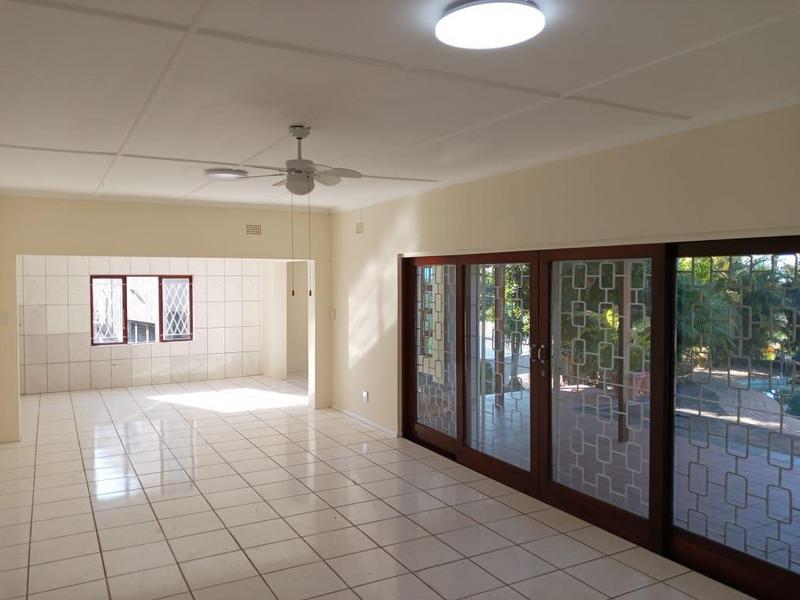 To Let 4 Bedroom Property for Rent in Margate KwaZulu-Natal