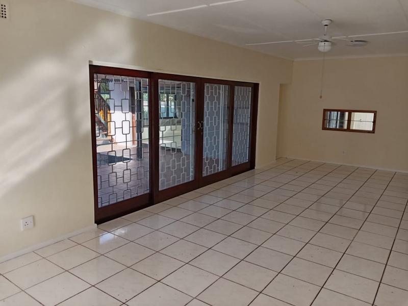 To Let 4 Bedroom Property for Rent in Margate KwaZulu-Natal
